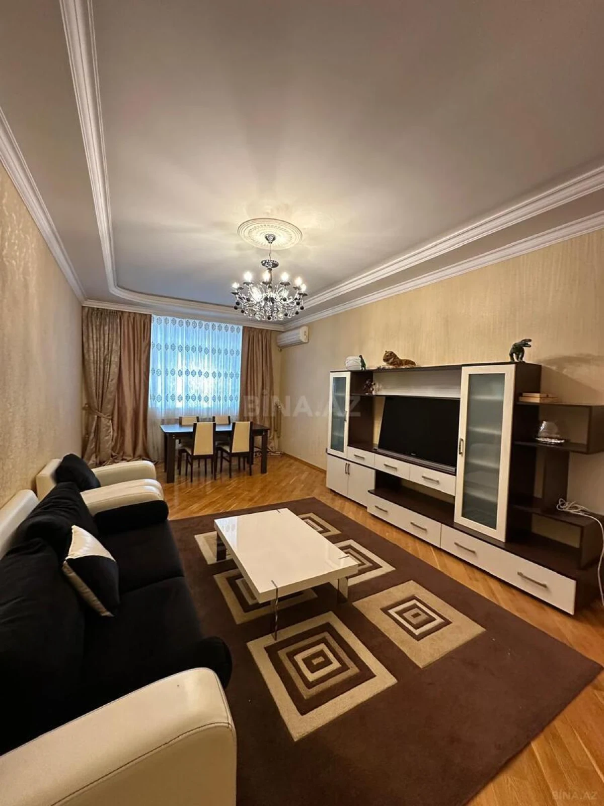 Kirayə verilir 3 otaqlı mənzil 130 m²