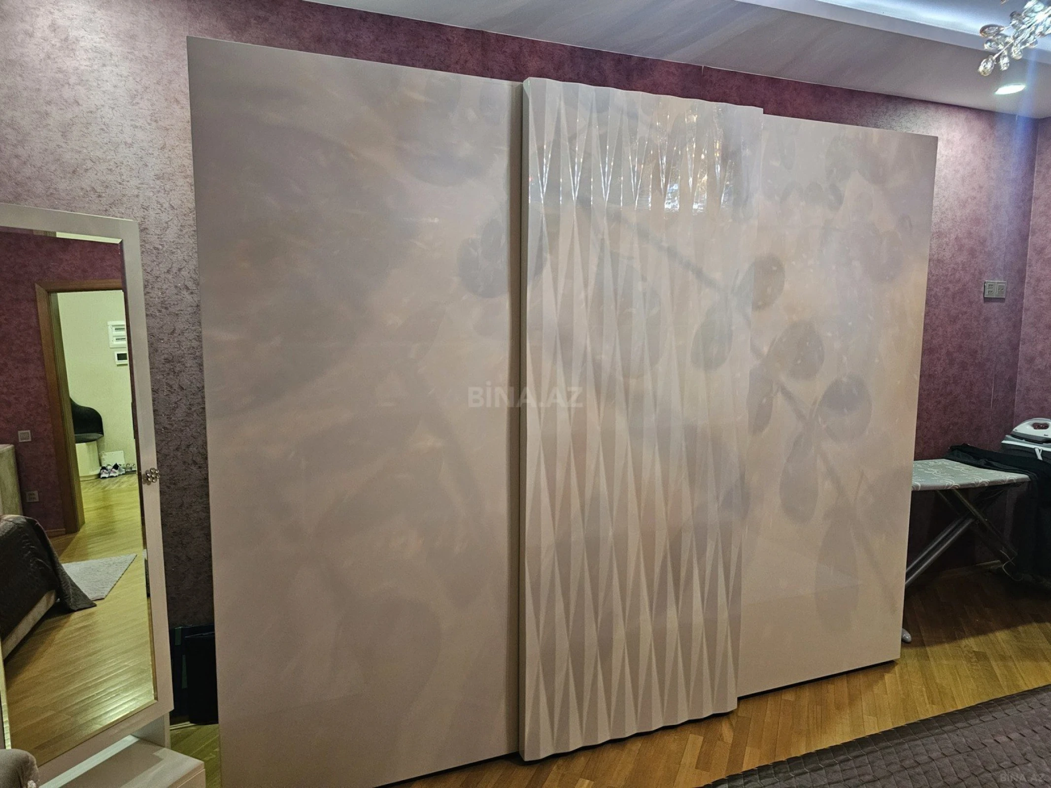 Satılır 3 otaqlı mənzil 130 m²