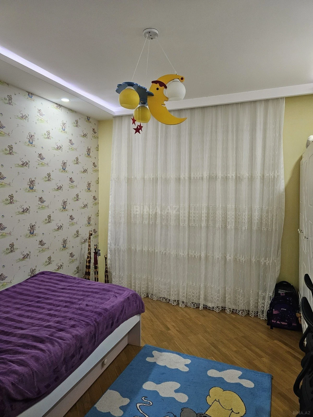 Satılır 3 otaqlı mənzil 130 m²