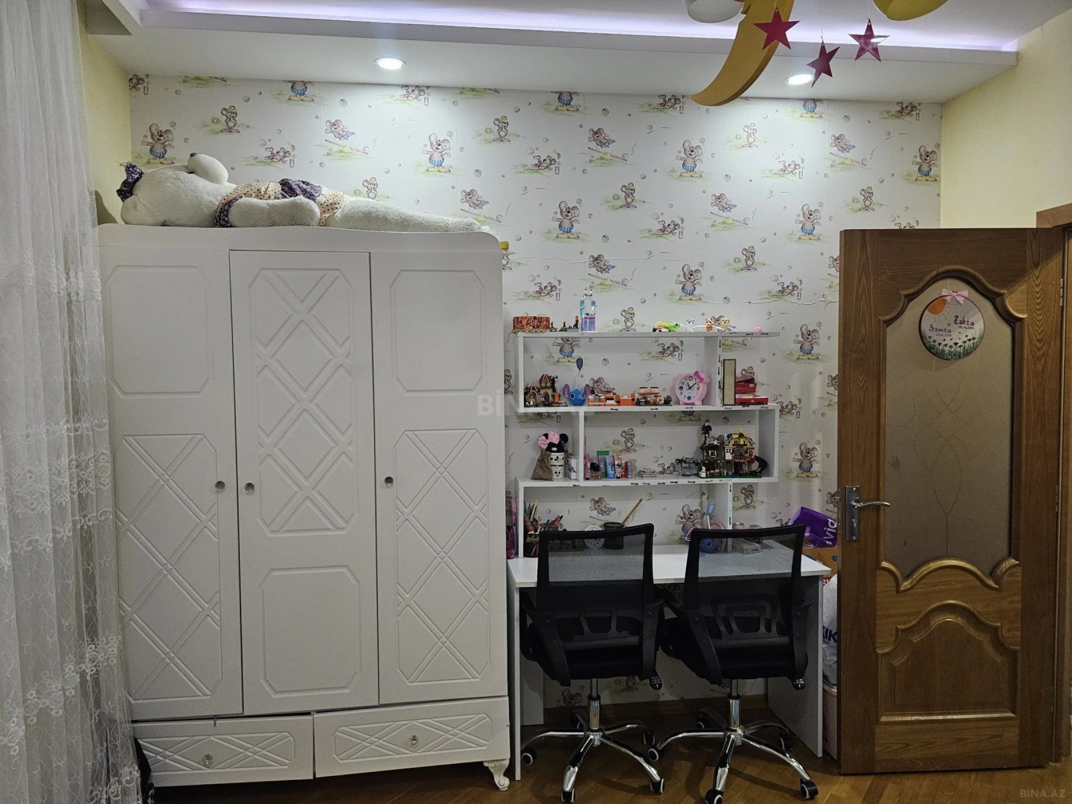 Satılır 3 otaqlı mənzil 130 m²