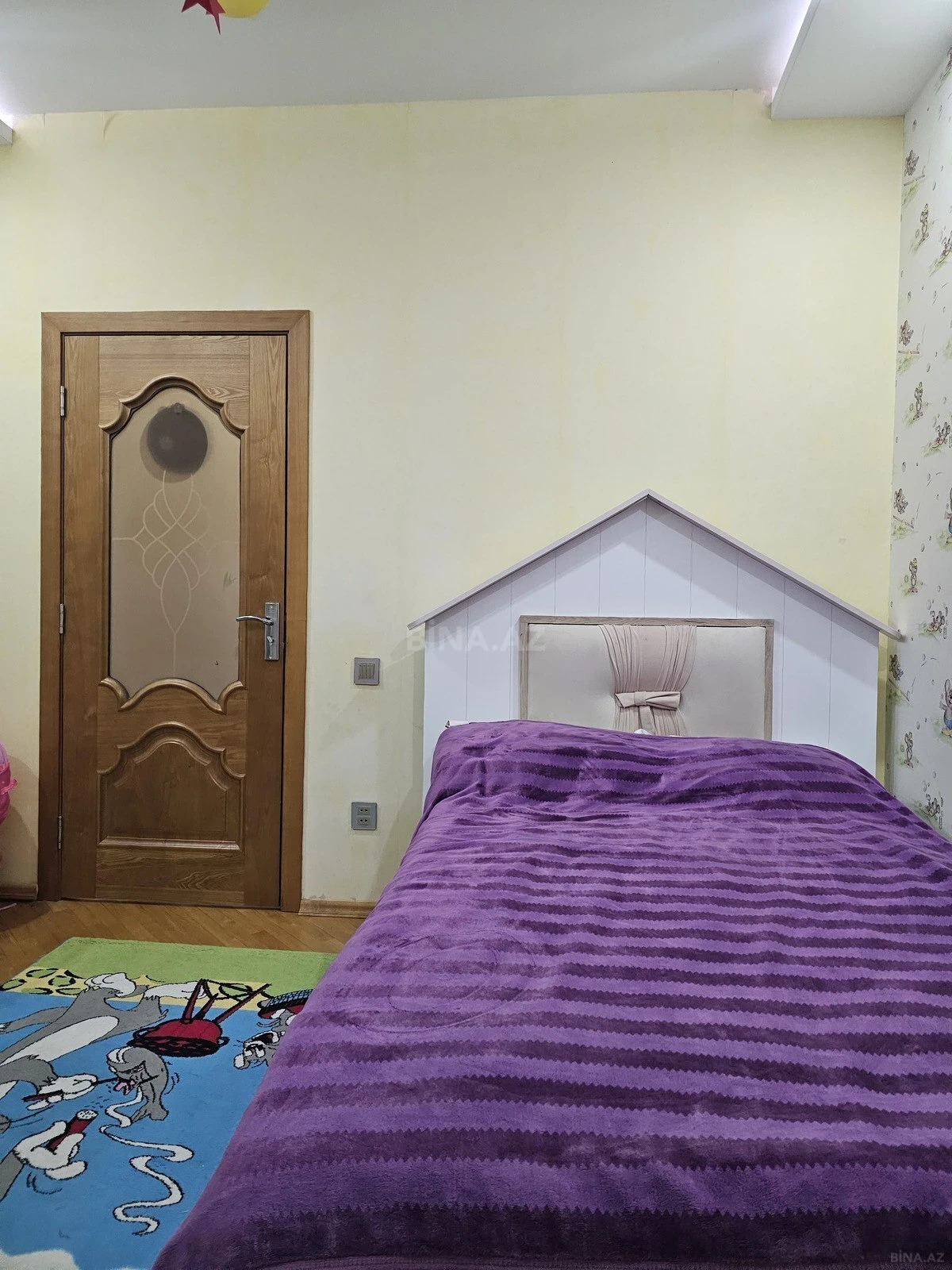 Satılır 3 otaqlı mənzil 130 m²