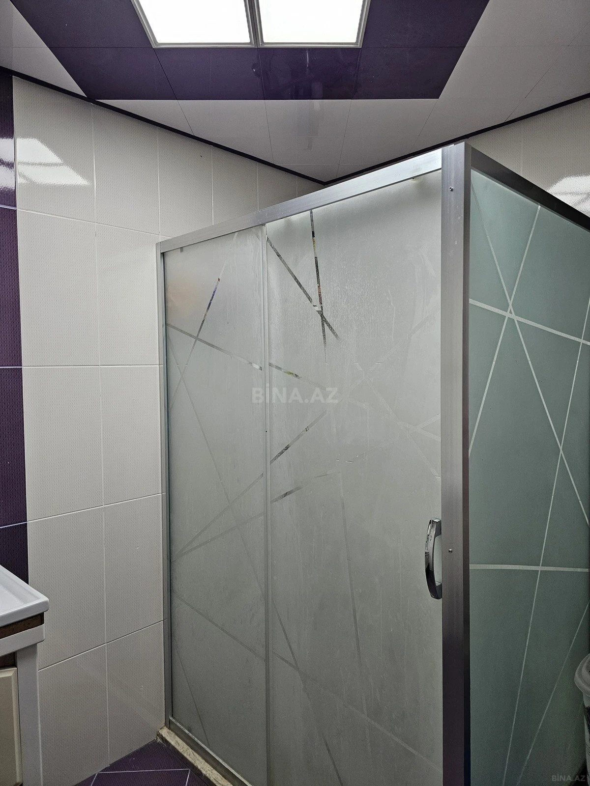 Satılır 3 otaqlı mənzil 130 m²