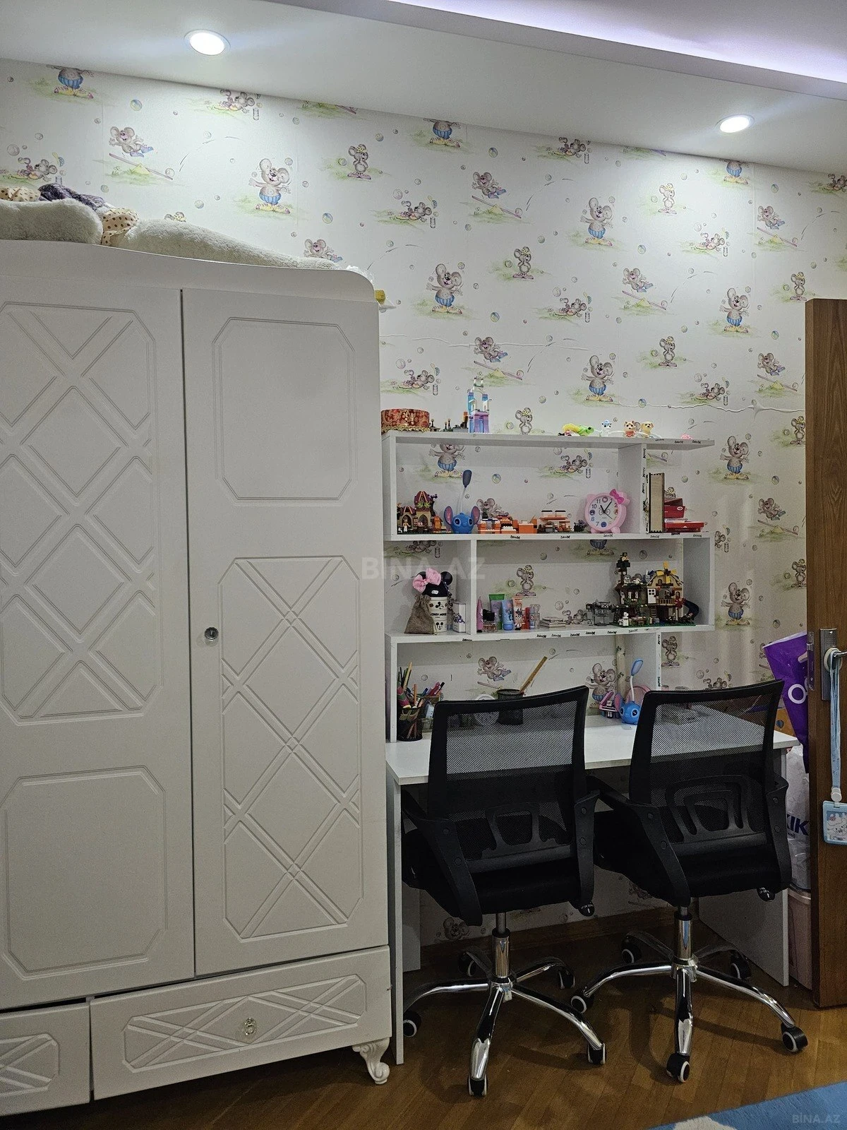 Satılır 3 otaqlı mənzil 130 m²