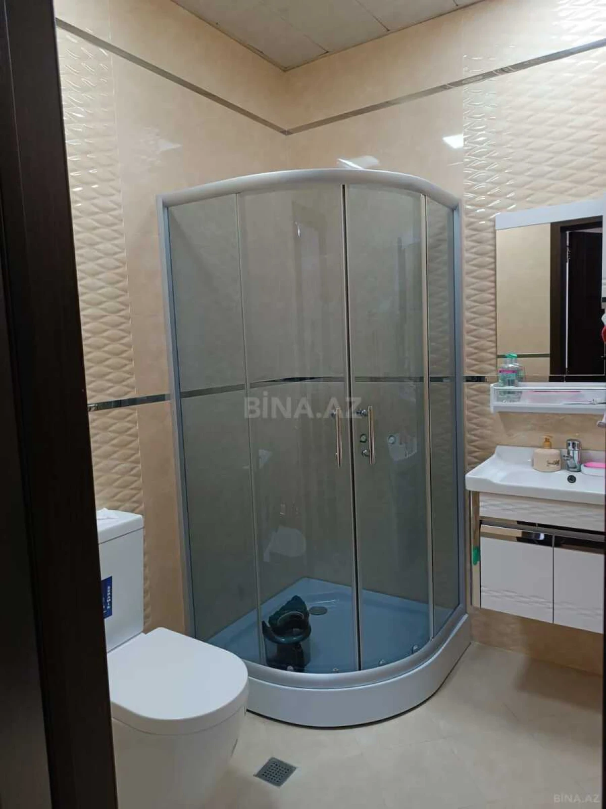 Satılır 4 otaqlı mənzil 150 m²