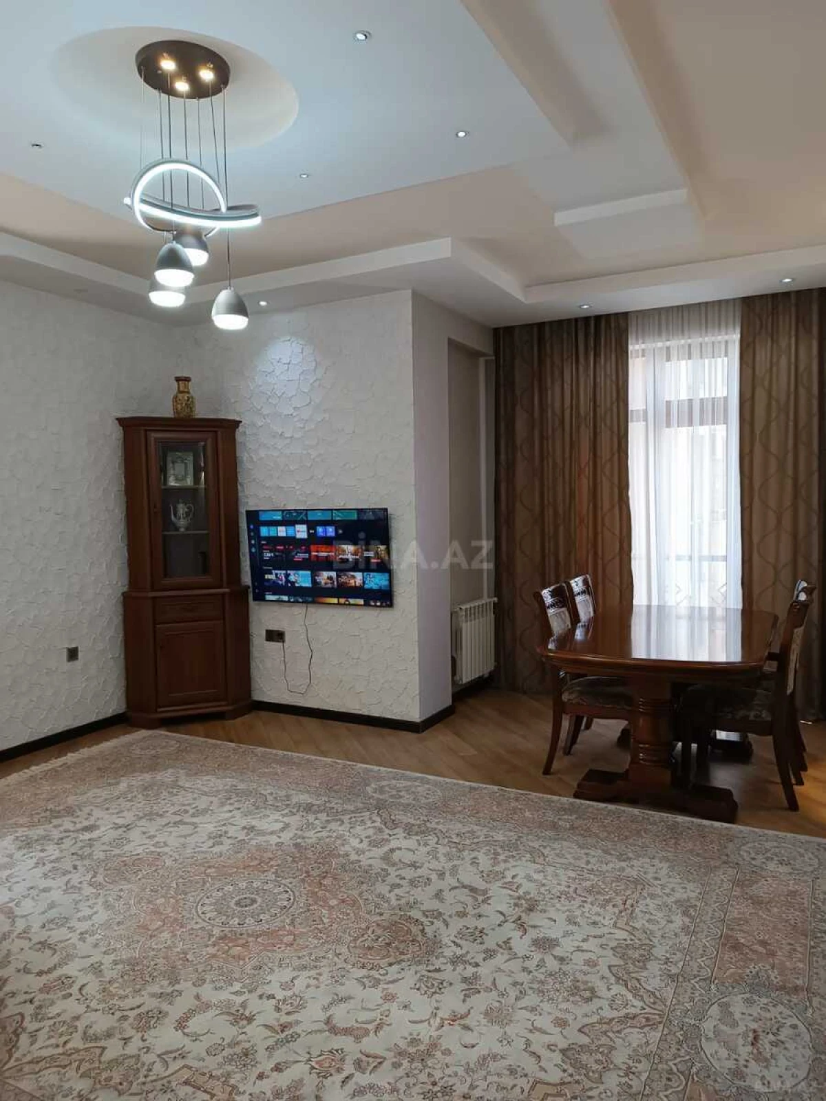 Satılır 4 otaqlı mənzil 150 m²