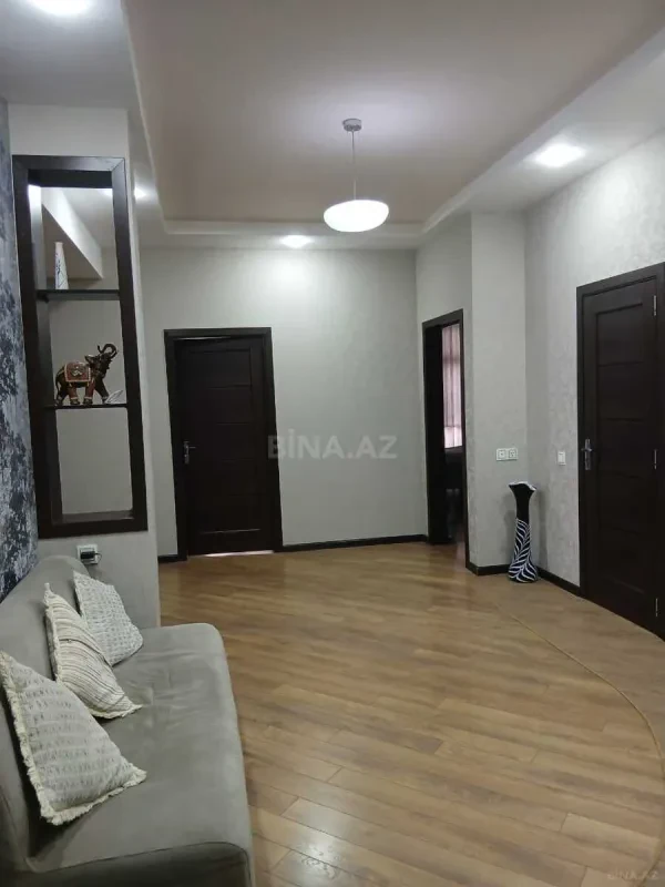 Satılır 4 otaqlı mənzil 150 m²