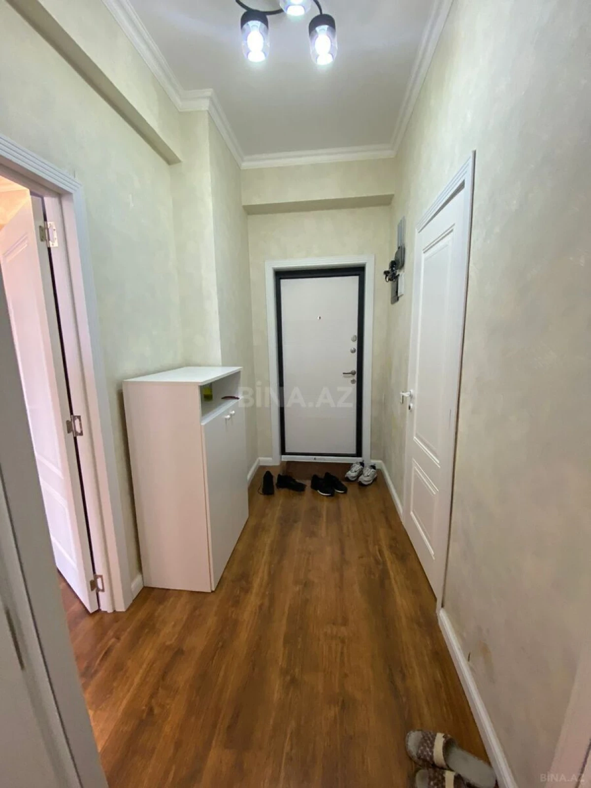 Kirayə verilir 2 otaqlı mənzil 70 m²