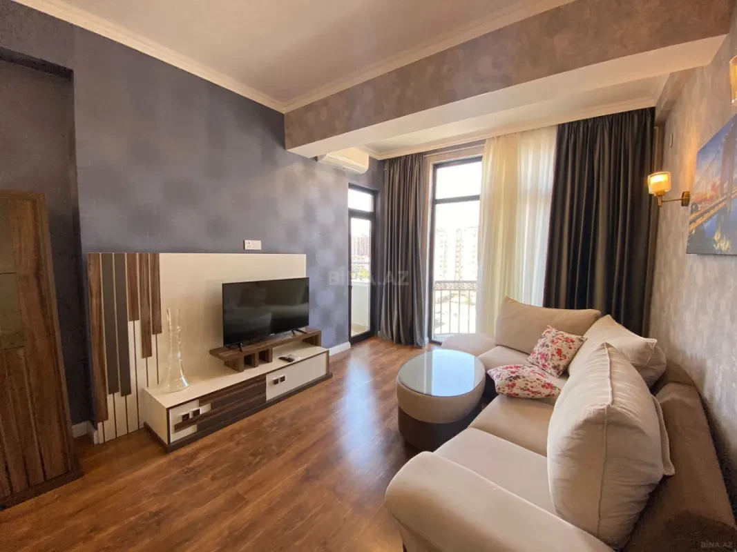 Kirayə verilir 2 otaqlı mənzil 70 m²