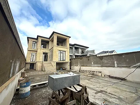 Satılır 5 otaqlı həyət evi 450 m² — Bakı, Badamdar 5 otaq 450.00 m²