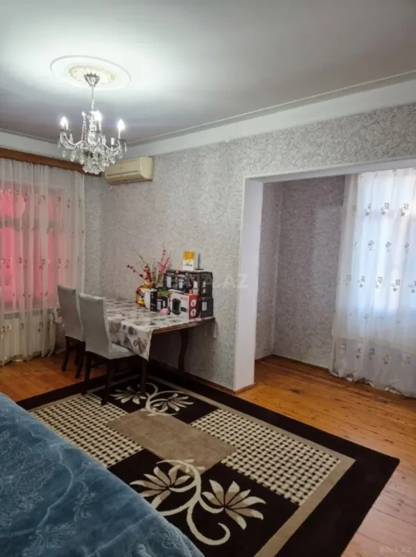 Satılır 2 otaqlı mənzil 60 m²
