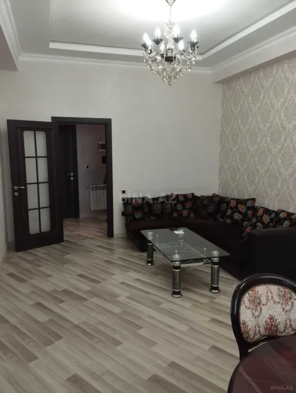 Kirayə verilir 3 otaqlı mənzil 118 m²
