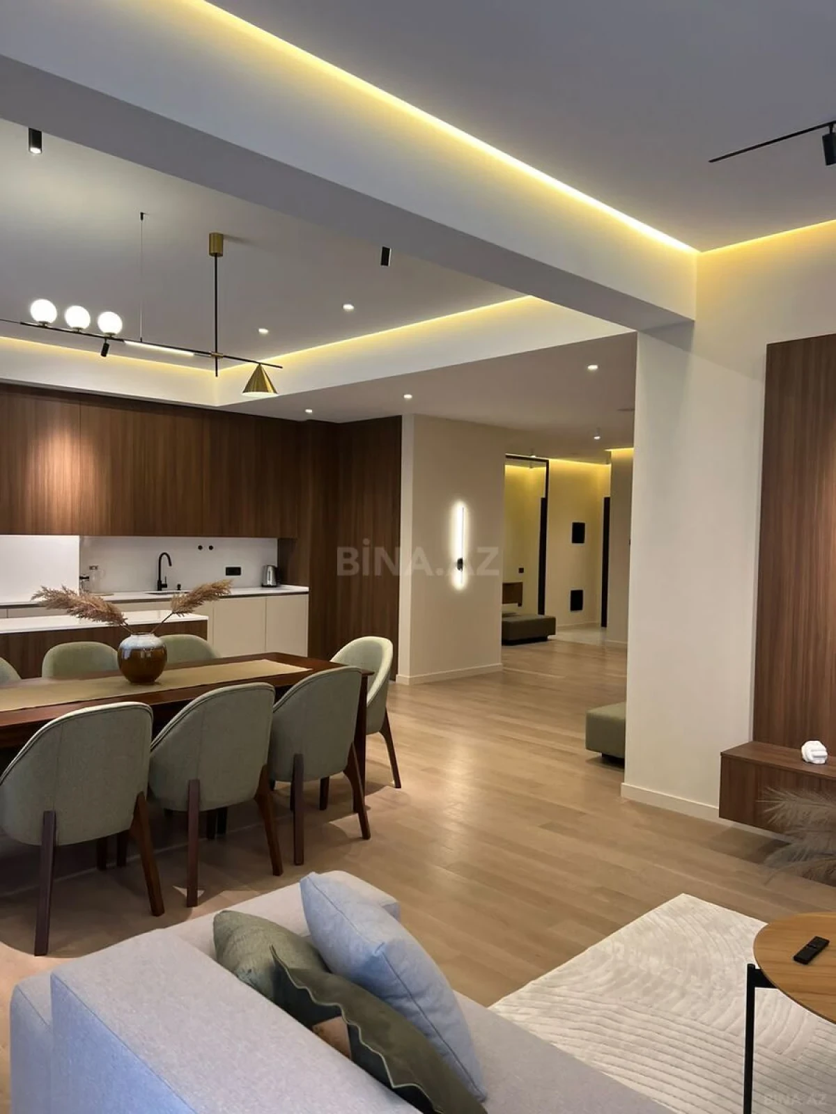Kirayə verilir 3 otaqlı mənzil 140 m²