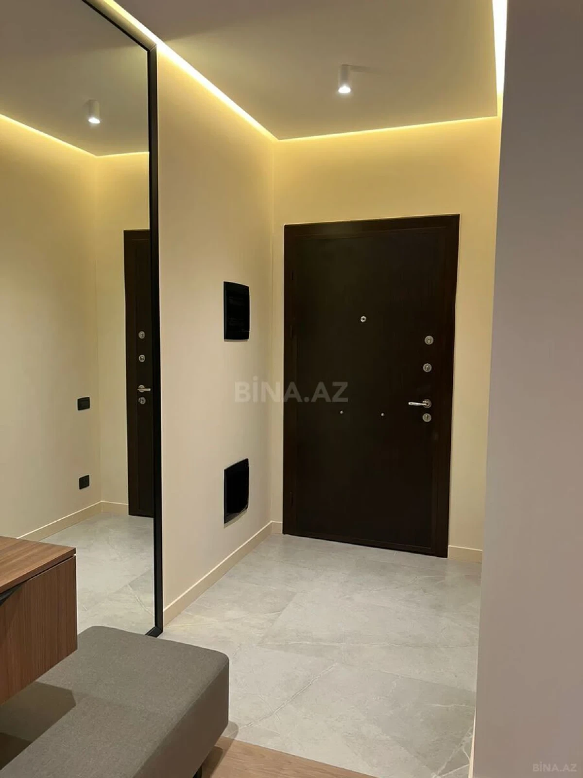 Kirayə verilir 3 otaqlı mənzil 140 m²