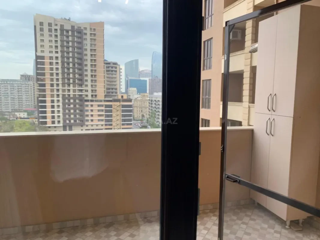 Kirayə verilir 2 otaqlı mənzil 75 m²