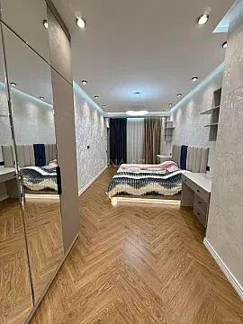 Satılır 3 otaqlı mənzil 110 m²