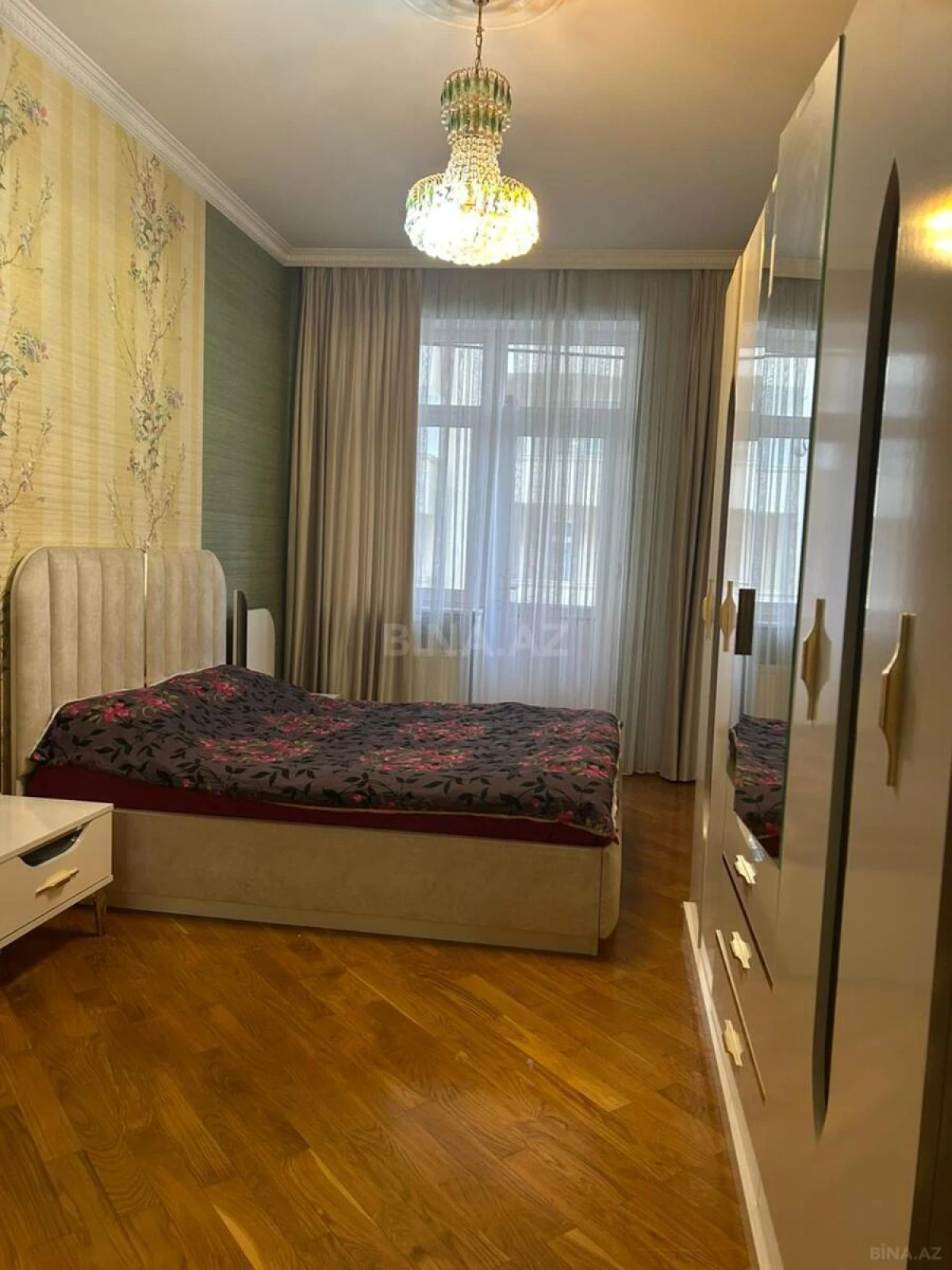 Kirayə verilir 2 otaqlı mənzil 80 m²