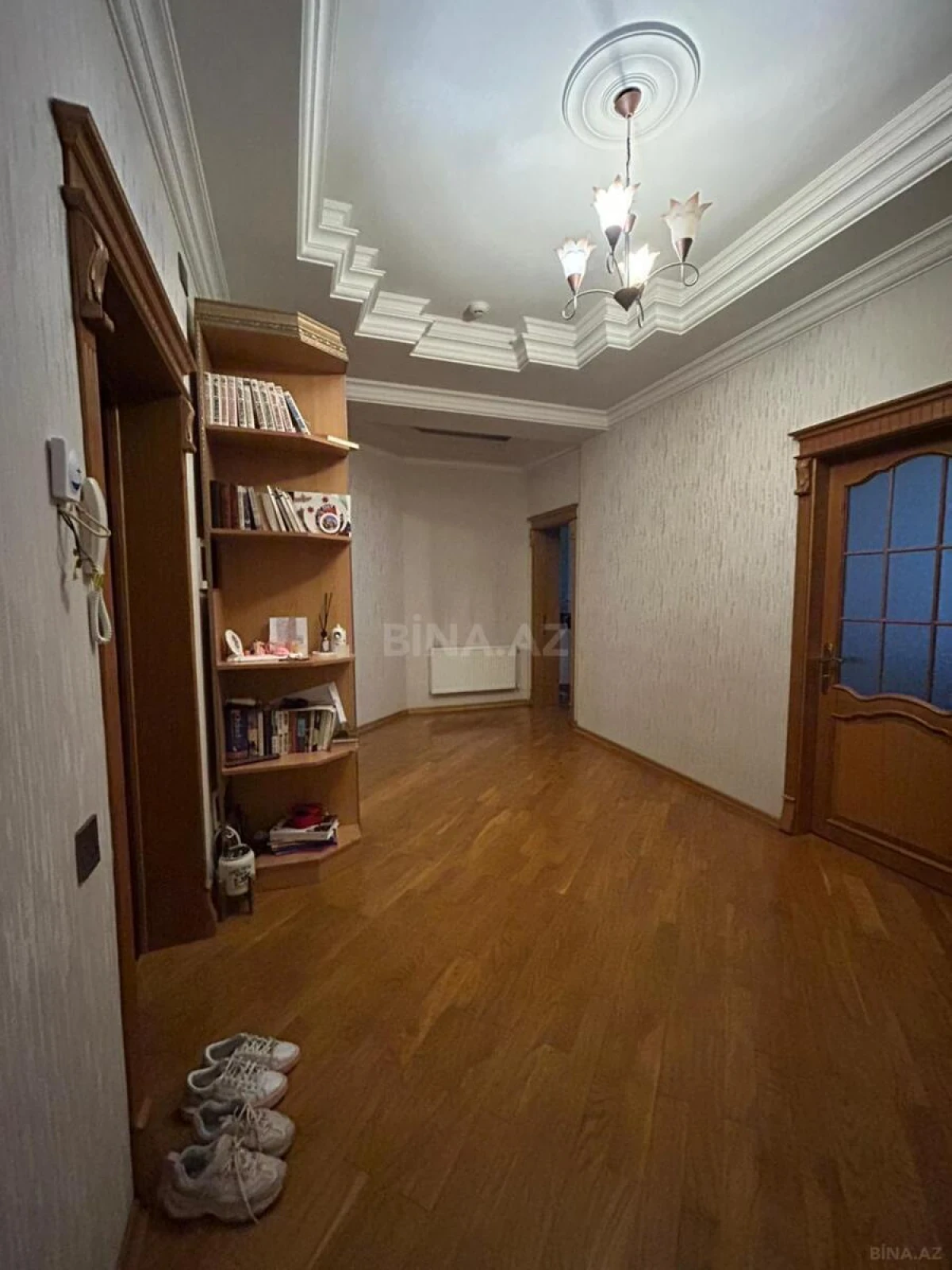 Kirayə verilir 2 otaqlı mənzil 80 m²