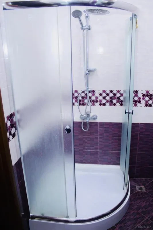 Kirayə verilir 5 otaqlı həyət evi 300 m²