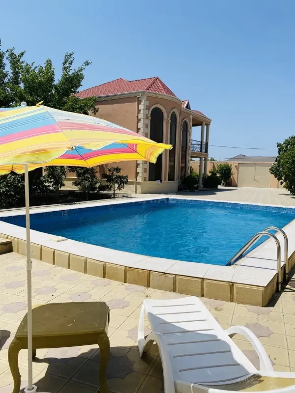 Kirayə verilir 5 otaqlı həyət evi 300 m²