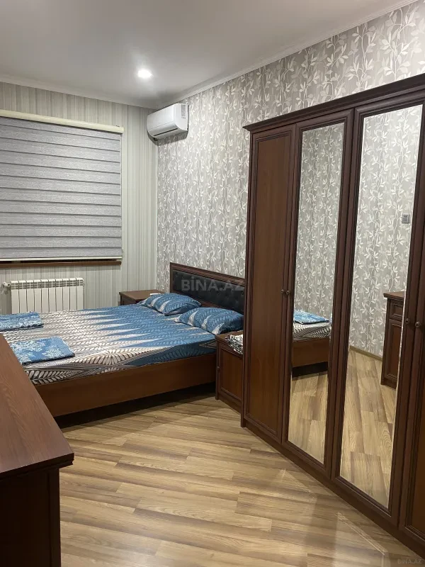 Kirayə verilir 5 otaqlı həyət evi 300 m²