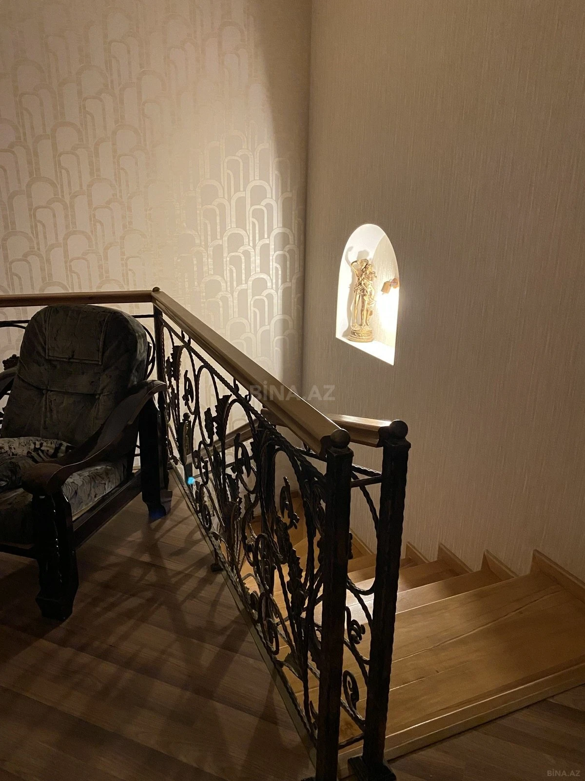 Kirayə verilir 5 otaqlı həyət evi 300 m²