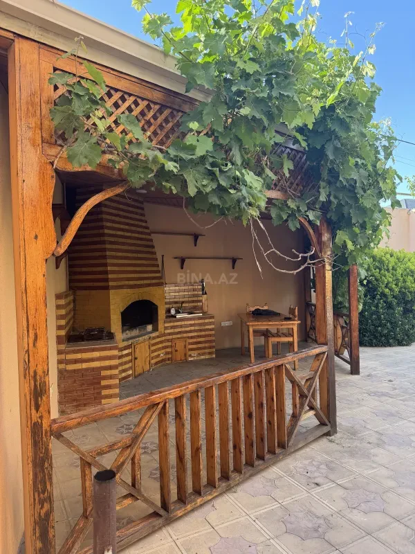 Kirayə verilir 5 otaqlı həyət evi 300 m²
