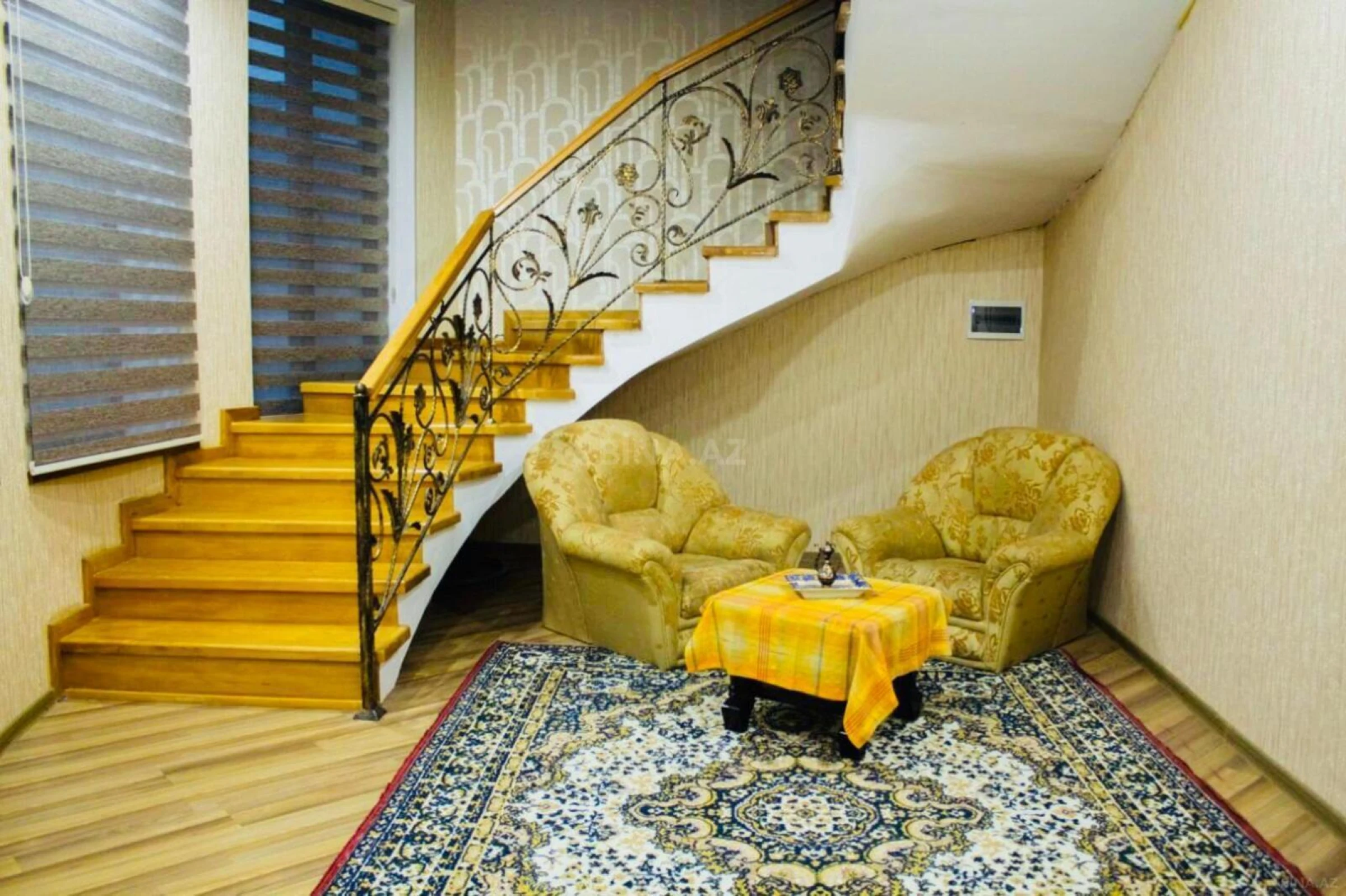Kirayə verilir 5 otaqlı həyət evi 300 m²