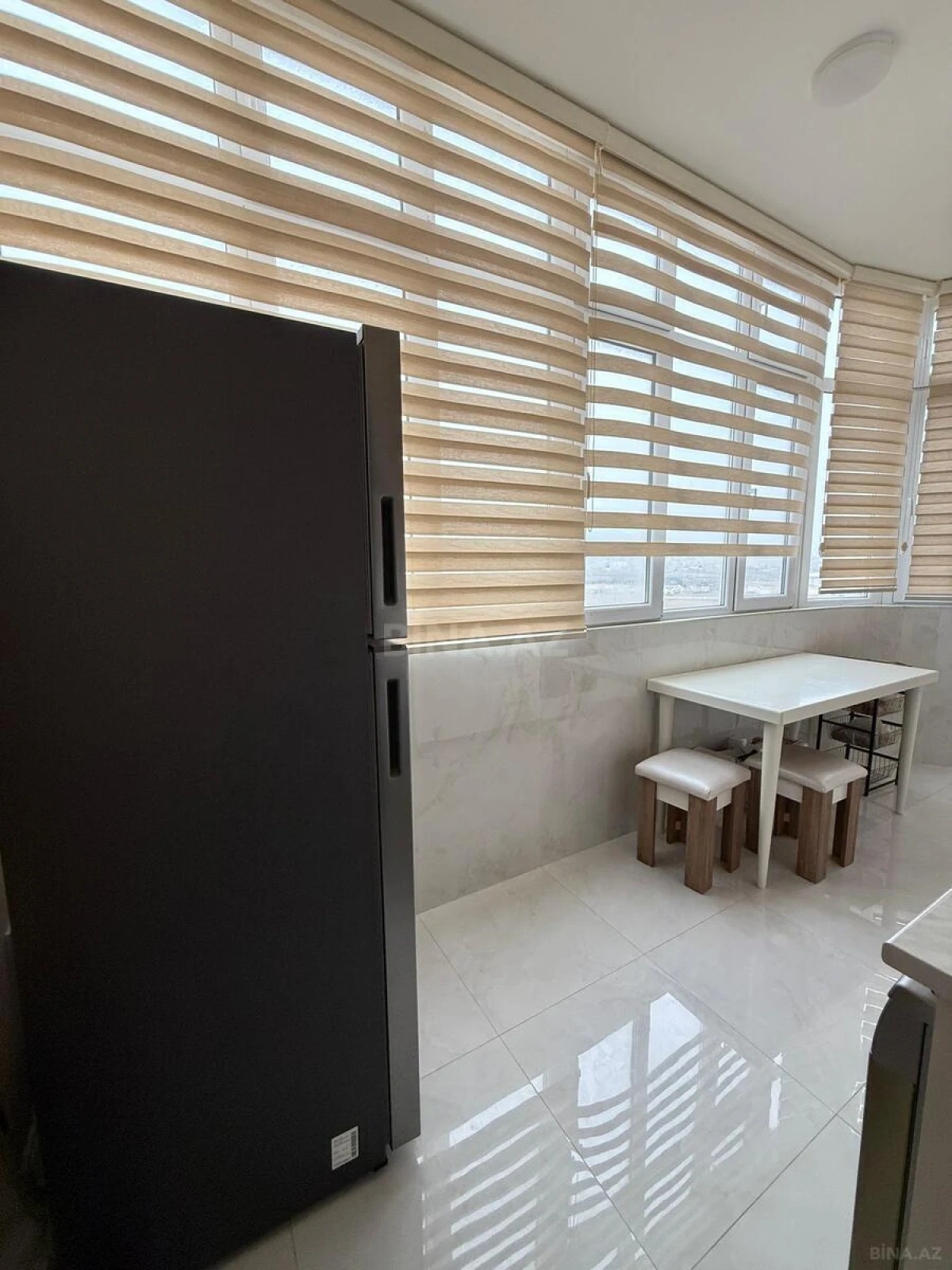 Satılır 2 otaqlı mənzil 69 m²