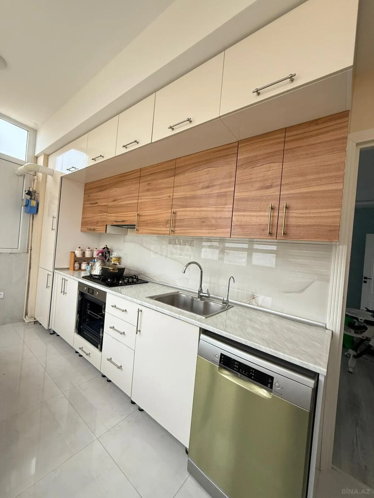 Satılır 2 otaqlı mənzil 69 m²