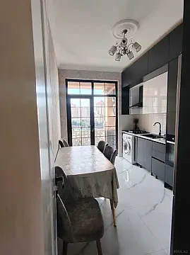 Kirayə verilir 3 otaqlı mənzil 105 m²