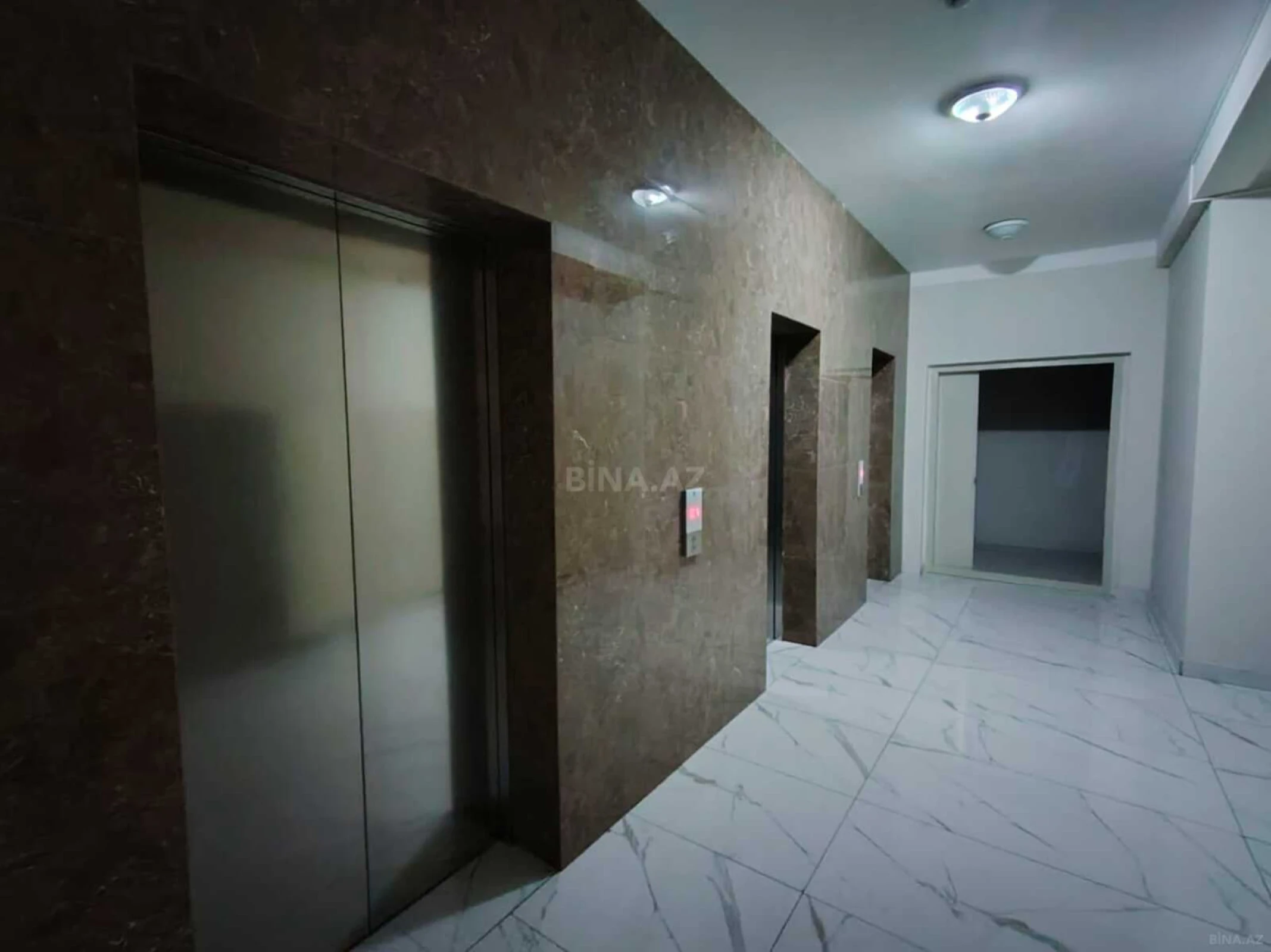 Kirayə verilir 3 otaqlı mənzil 105 m²