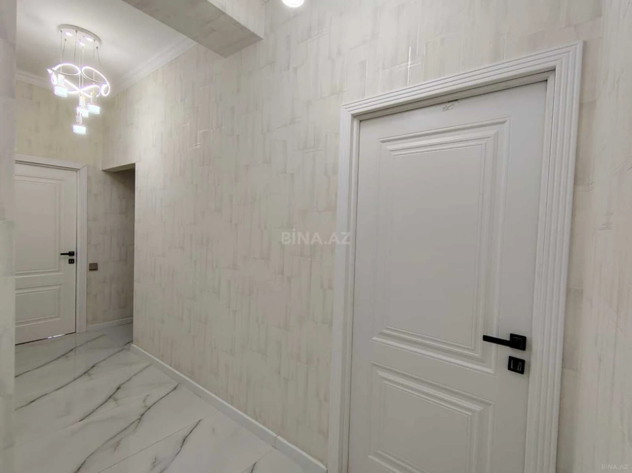 Kirayə verilir 3 otaqlı mənzil 105 m²