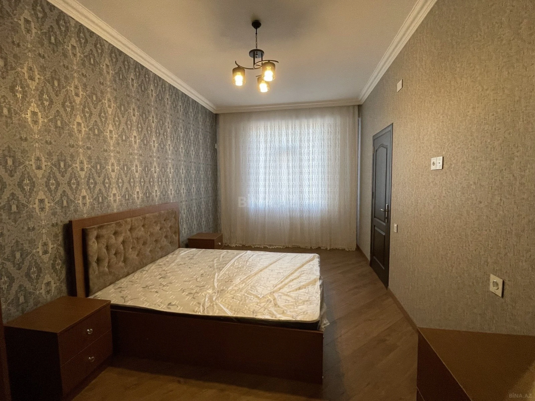 Kirayə verilir 2 otaqlı mənzil 90 m²