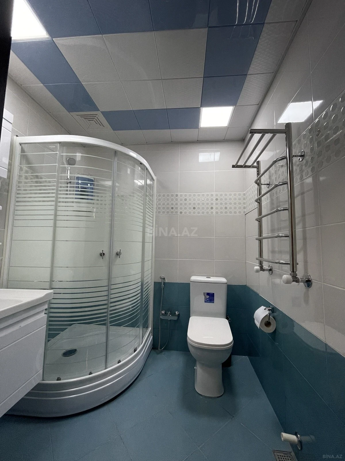 Kirayə verilir 2 otaqlı mənzil 90 m²