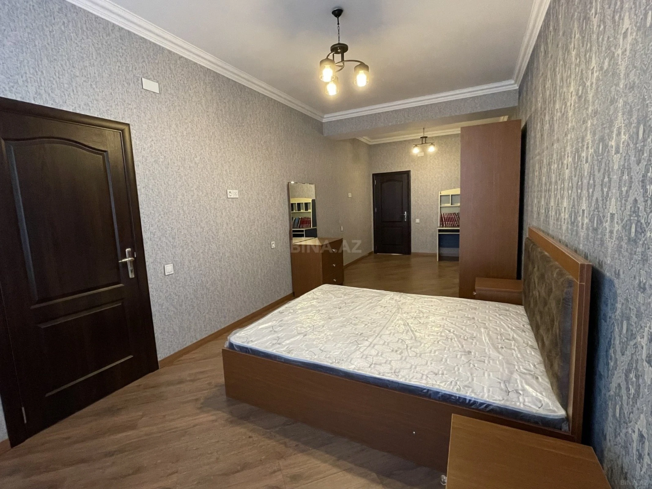 Kirayə verilir 2 otaqlı mənzil 90 m²