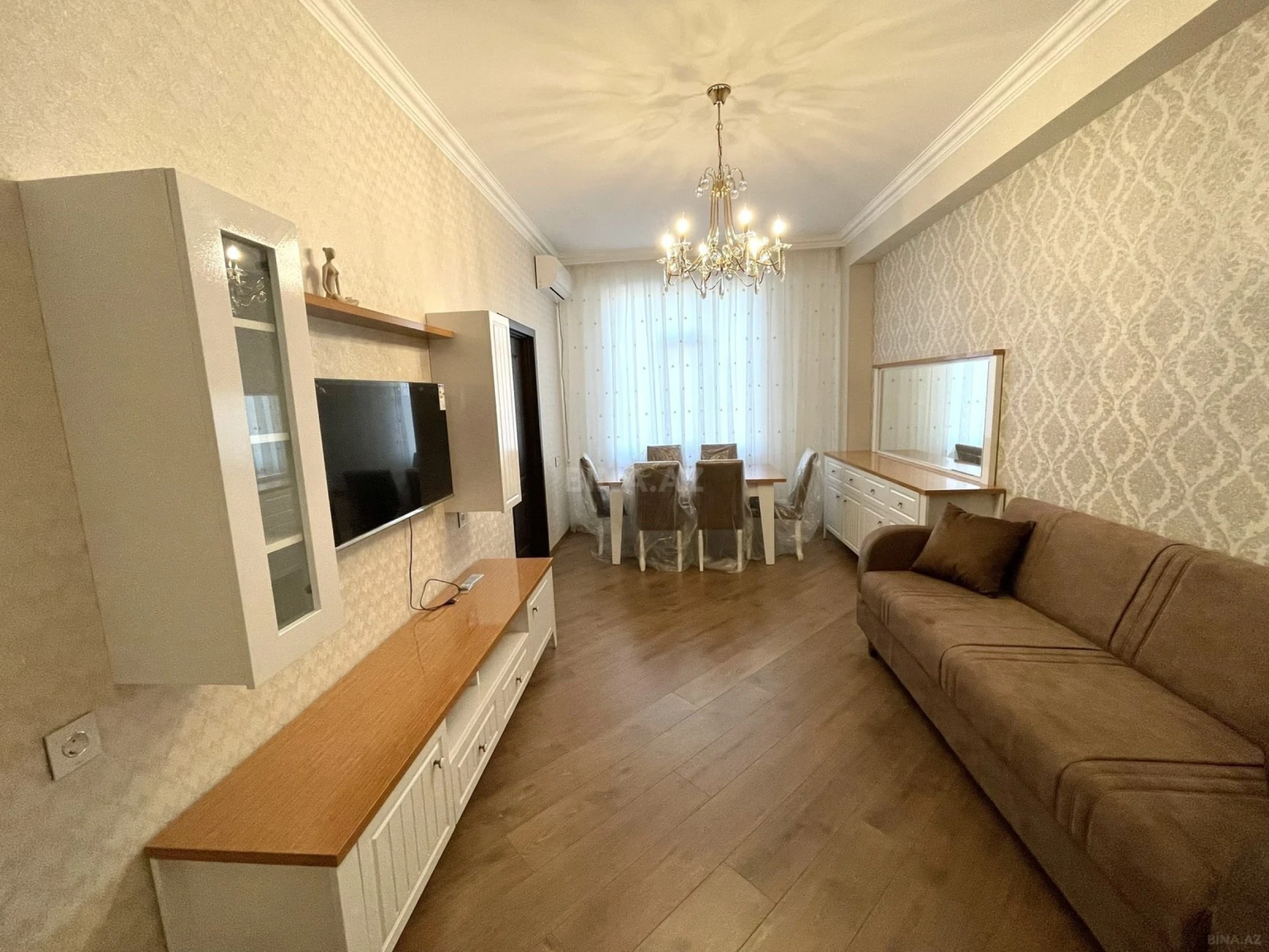 Kirayə verilir 2 otaqlı mənzil 90 m²