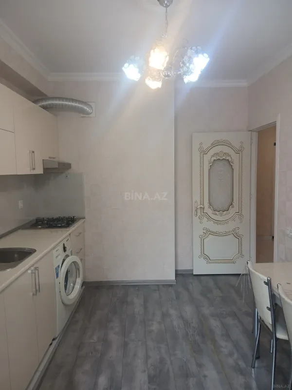 Kirayə verilir 2 otaqlı mənzil 70 m²