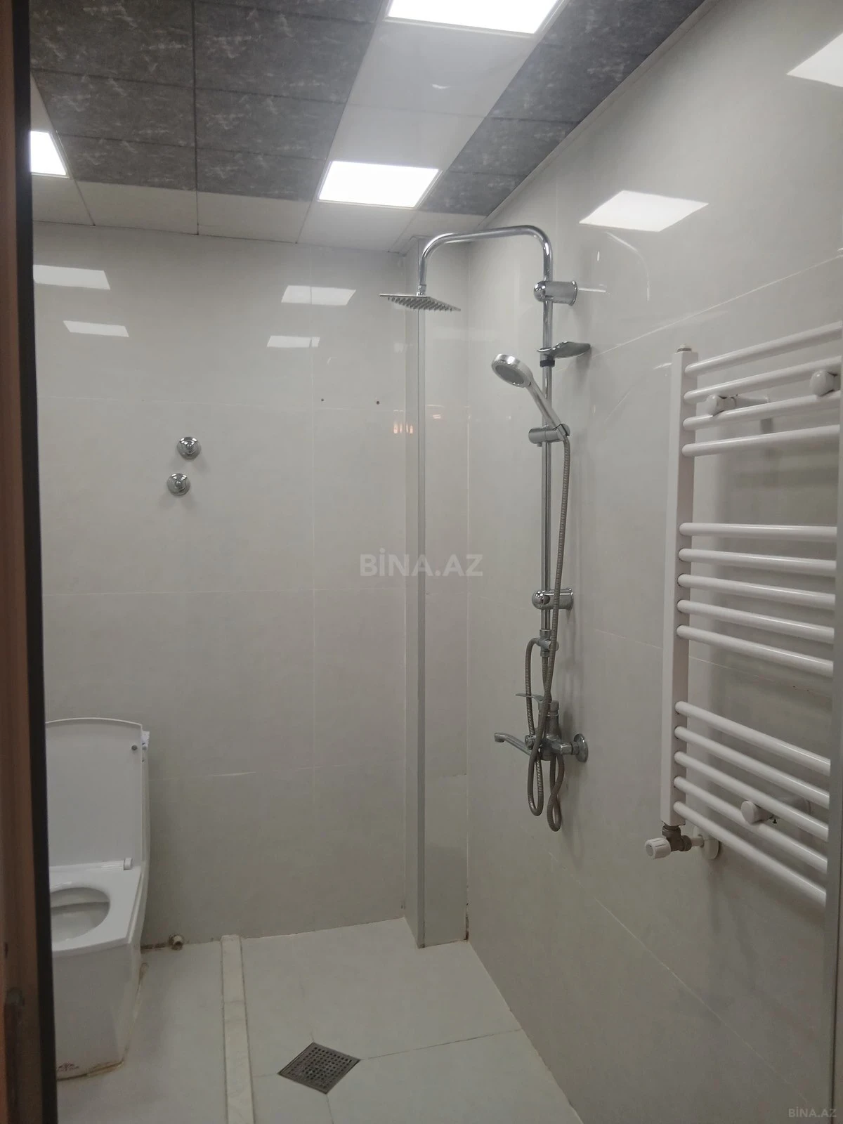 Kirayə verilir 2 otaqlı mənzil 70 m²