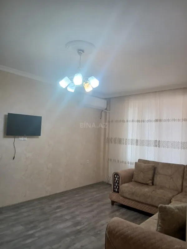 Kirayə verilir 2 otaqlı mənzil 70 m²
