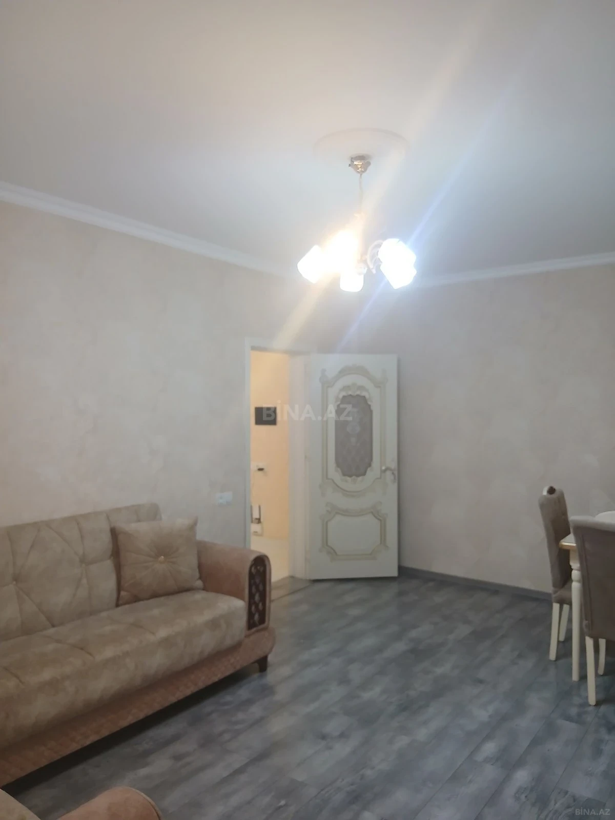 Kirayə verilir 2 otaqlı mənzil 70 m²
