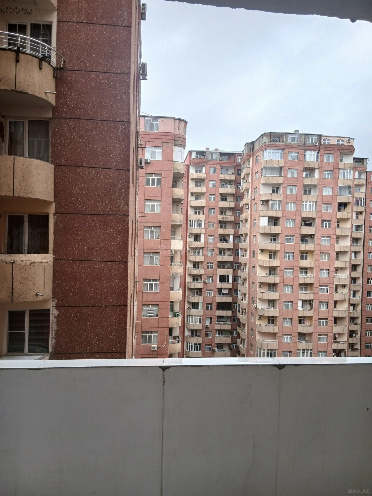 Kirayə verilir 2 otaqlı mənzil 70 m²