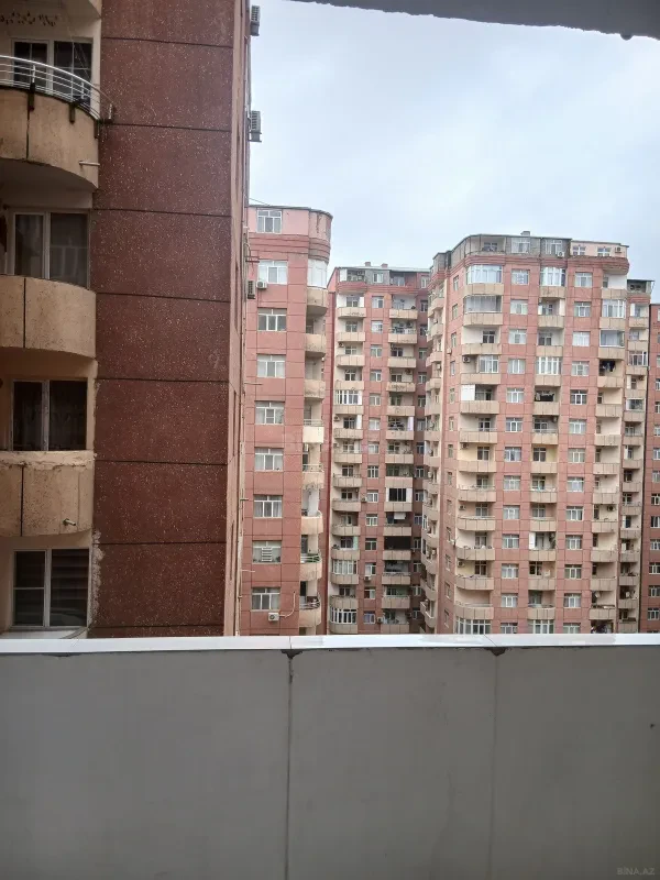 Kirayə verilir 2 otaqlı mənzil 70 m²