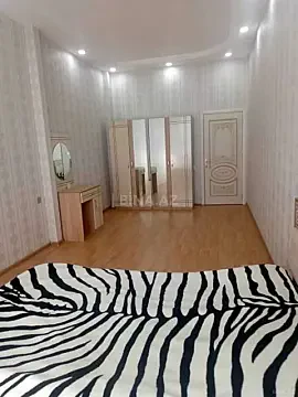 Kirayə verilir 2 otaqlı mənzil 120 m²