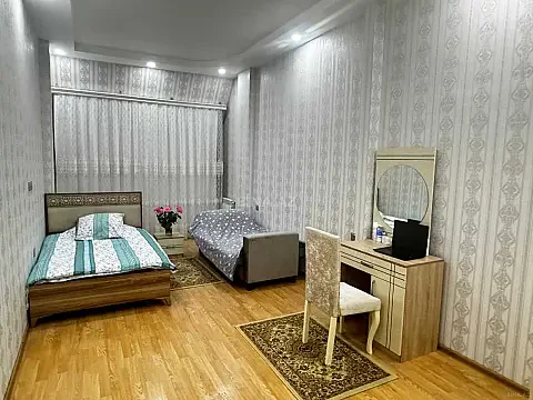 Kirayə verilir 2 otaqlı mənzil 120 m²