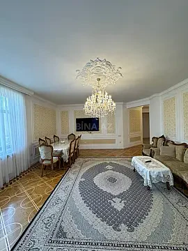 Satılır 4 otaqlı mənzil 210 m²