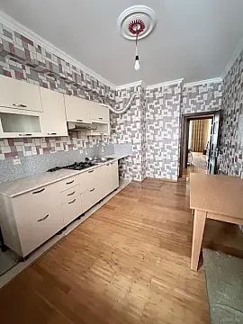 Kirayə verilir 3 otaqlı mənzil 110 m²