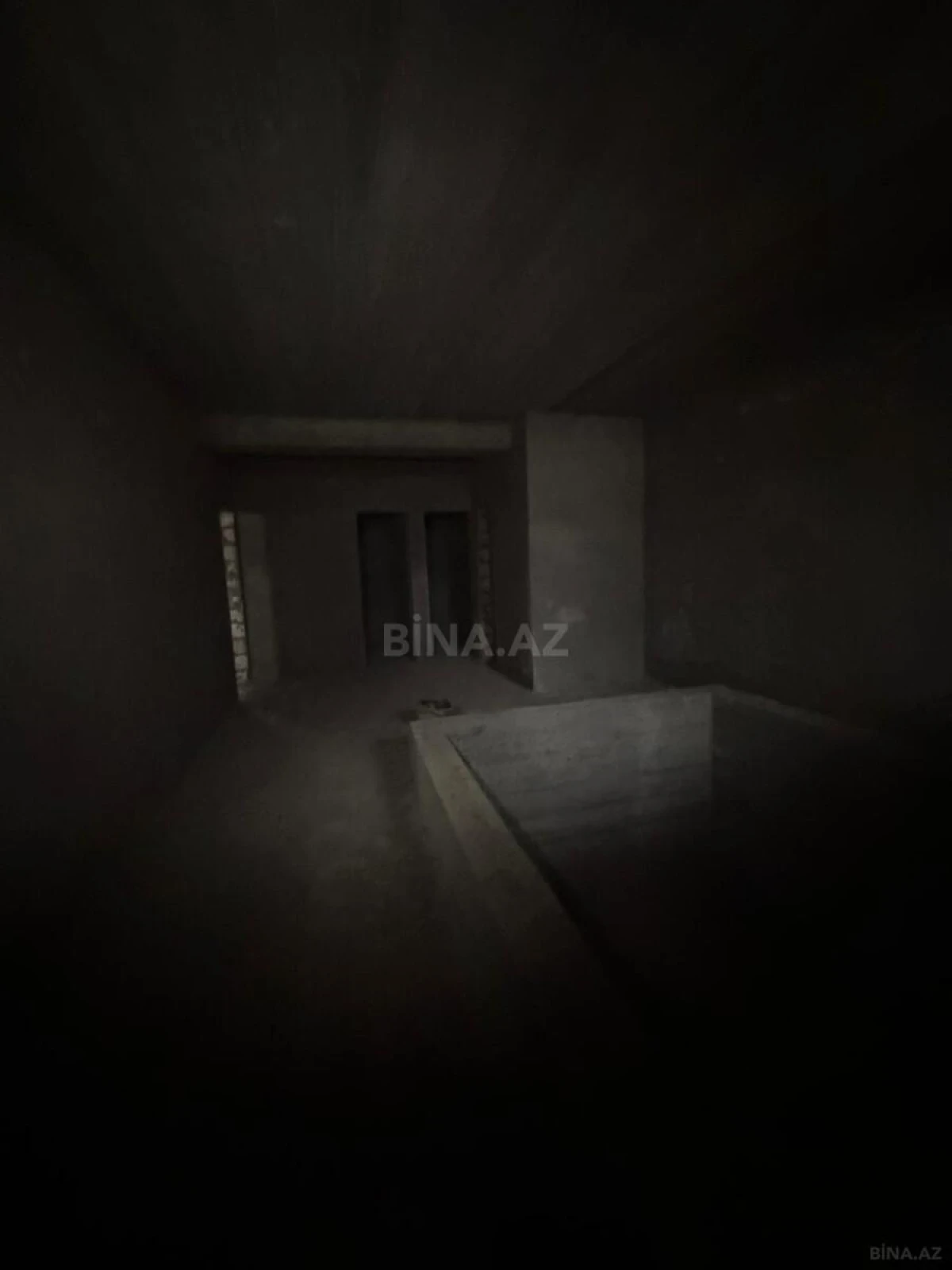 Satılır 7 otaqlı həyət evi 634 m²