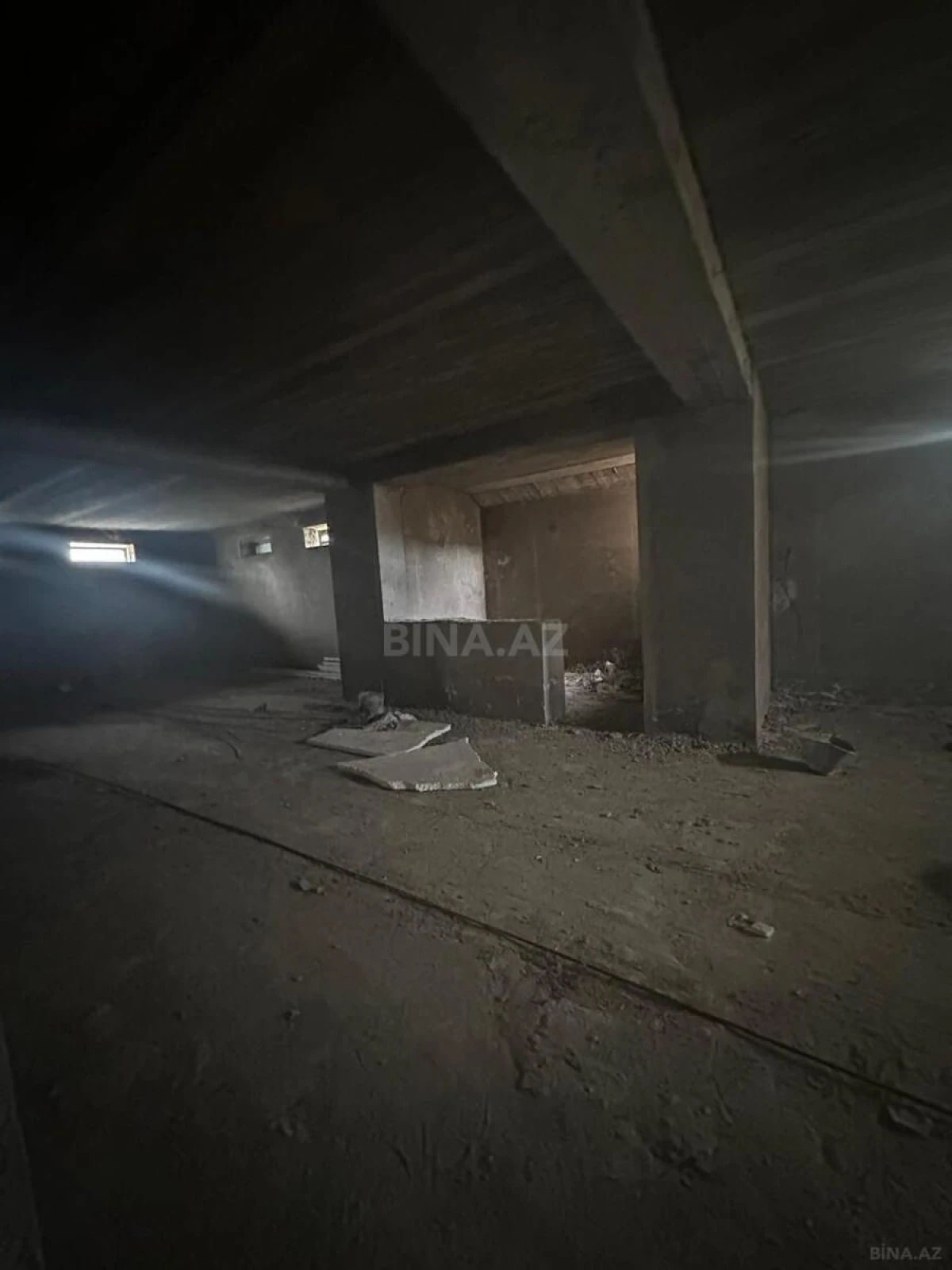 Satılır 7 otaqlı həyət evi 634 m²