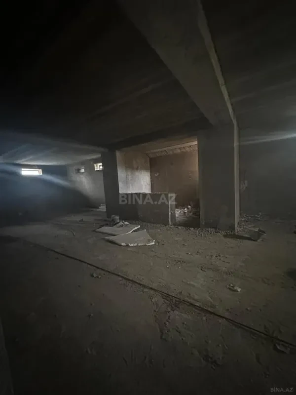 Satılır 7 otaqlı həyət evi 634 m²