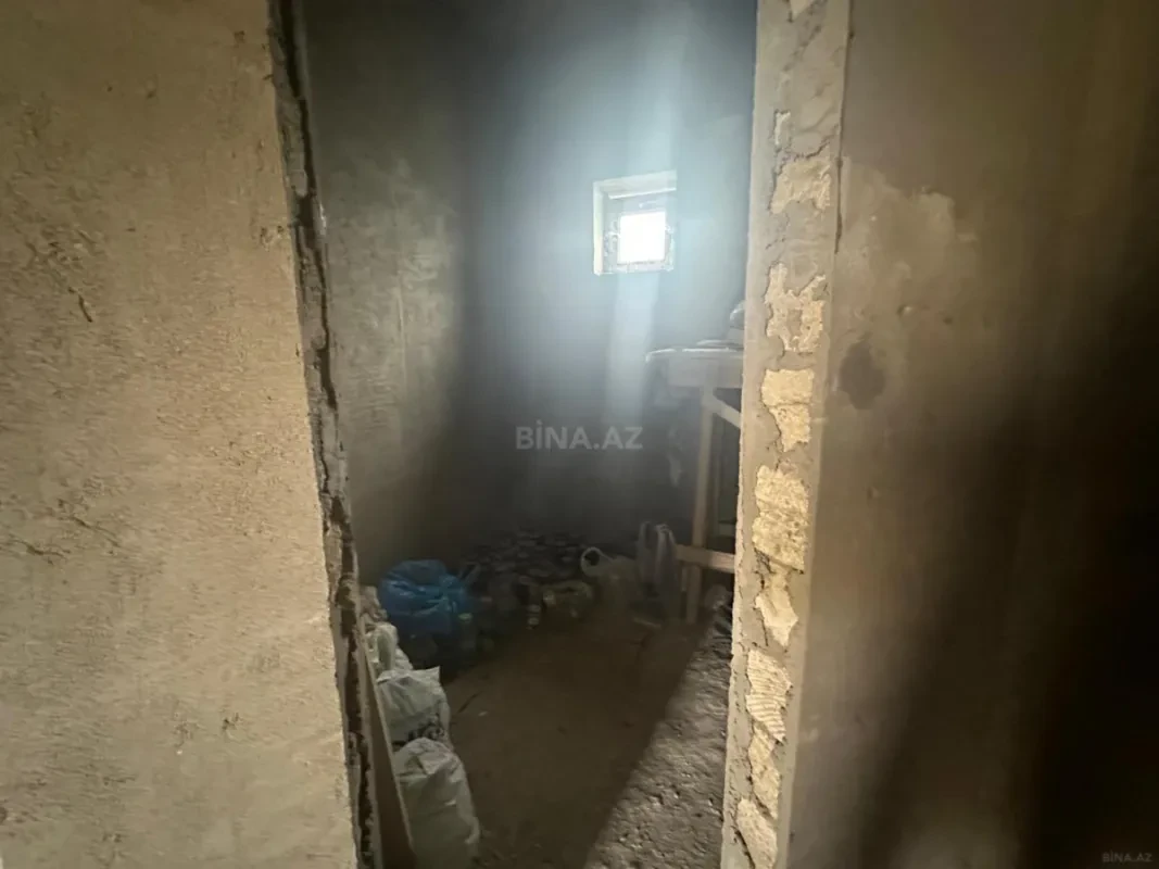 Satılır 7 otaqlı həyət evi 634 m²
